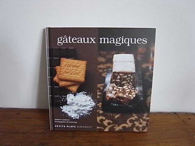 洋書　gateaux magiques