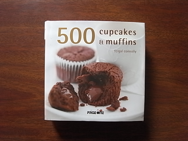 洋書　500　cupcakes & muffins