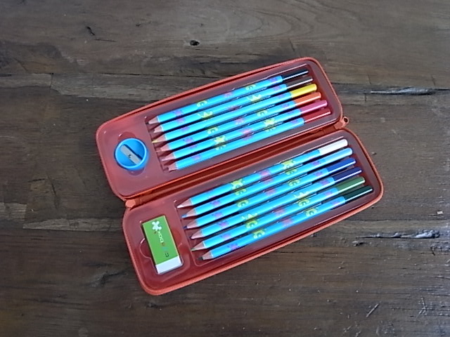 creabox　 色えんぴつセット 筆箱入り