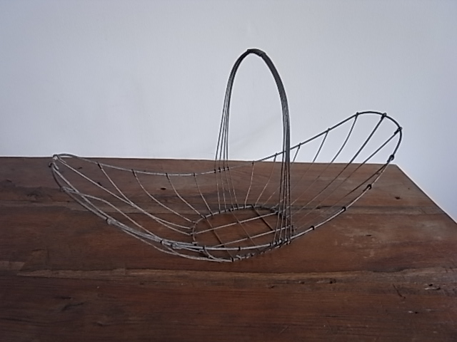 ワイヤーカヌーバスケット