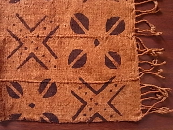 アフリカ綿手織り　 泥染めミニクロス　 フリンジ付き