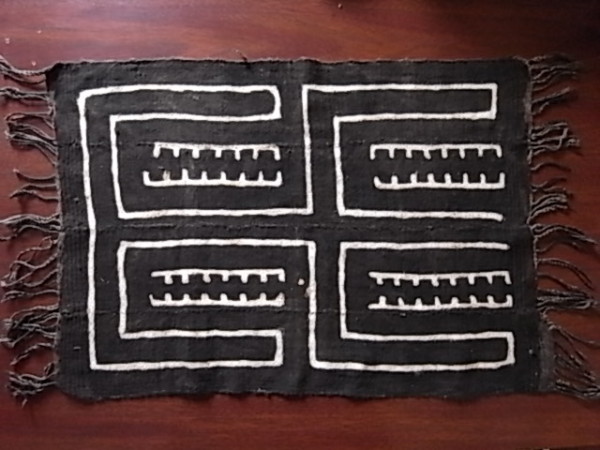 アフリカ綿手織り　 泥染めミニクロス　 フリンジ付き