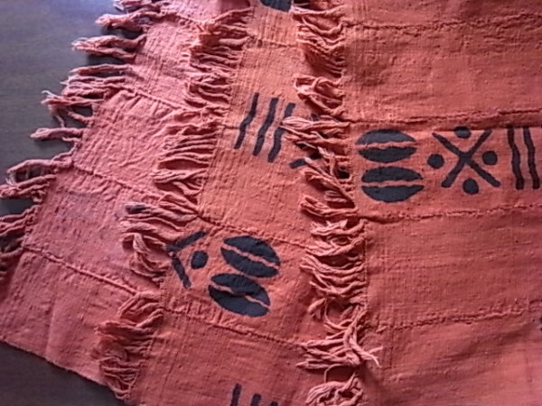 アフリカ手織り　 泥染めマルチクロス　 フリンジ付き