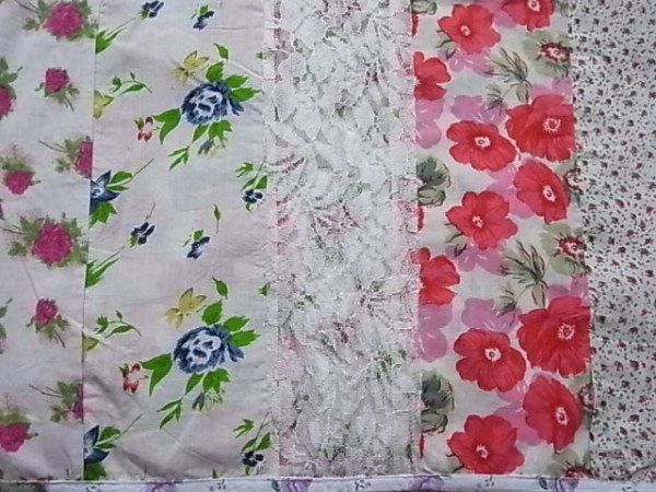 パッチワーク マルチカバー　 Holiday A・PARTMENT 