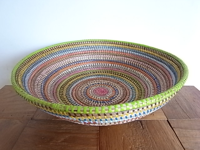 アフリカ ラウンドバスケット　 Handmade　L