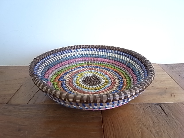 アフリカ ラウンドバスケット　 Handmade　S
