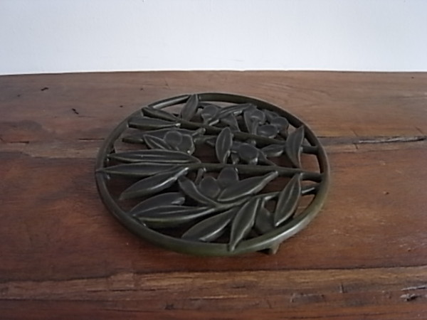 オリーブ柄アイアン鍋敷