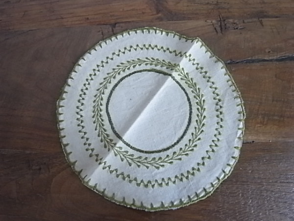 ラウンド刺繍　 プレースマット