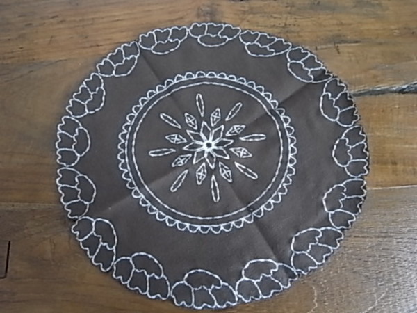 ラウンド刺繍　 プレースマット