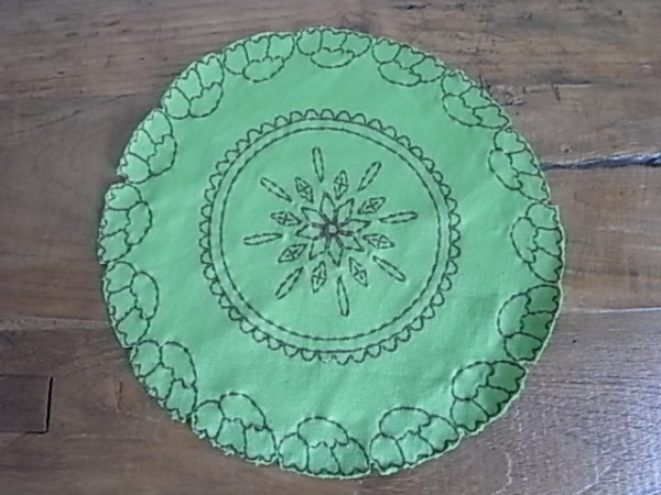 ラウンド刺繍　 プレースマット