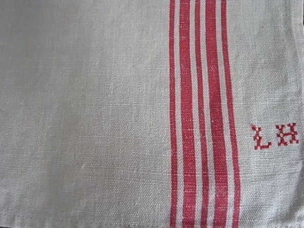 キッチンクロス 赤ストライプ　LH刺繍　