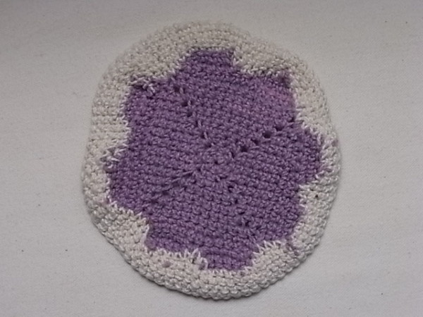 手編コースター　 パープル×フラワーモチーフ　