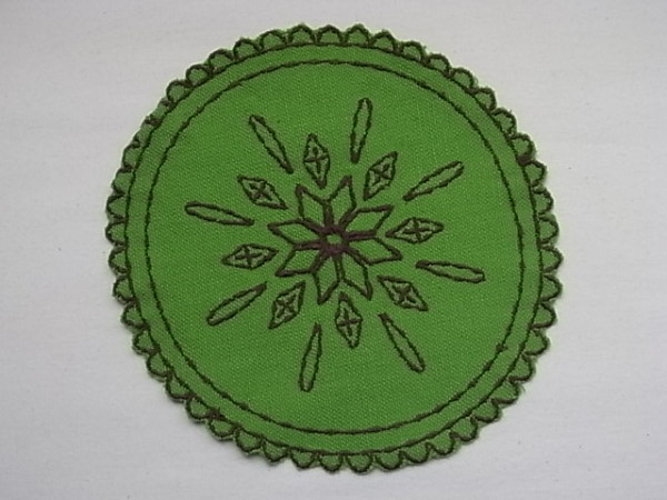 プレースマット グリーン地×ラウンド刺繍　