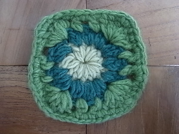 毛糸かぎ編コースター　 グリーン