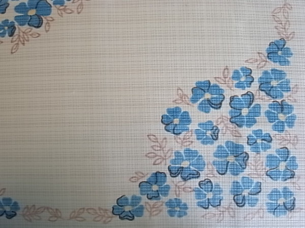 ヴィンテージテーブルクロス　青花柄　 ドイツ製(一部小穴あり）