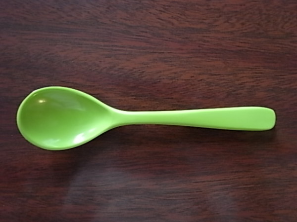 カラープラスティックスプーン　 ライトグリーン