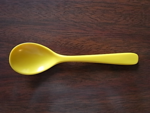 カラープラスティックスプーン　 イエロー