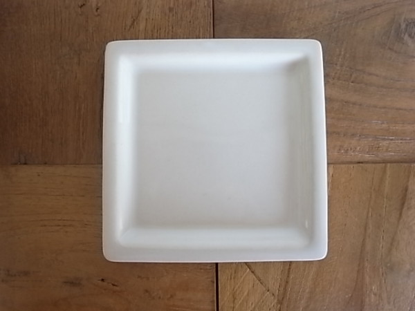 HM　 陶器スクエアプレート フチ有
