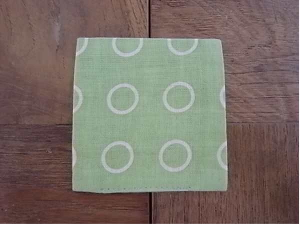 豆コースター　ラウンド柄