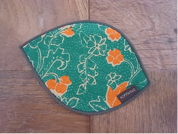 リーフ型コースター　オレンジフラワー×フチカーキ