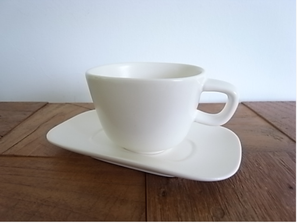 ミルヒティーカップ＆ソーサー　4th-market　全2個