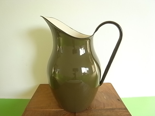 ホウロウピッチャー　エマリア社製