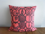FIQクッションカバー　 フルーツ柄　レッド　 全2枚