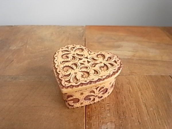 白樺　小物入れ　ハート