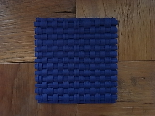 スクエア 編コースター 不織布　ネイビー